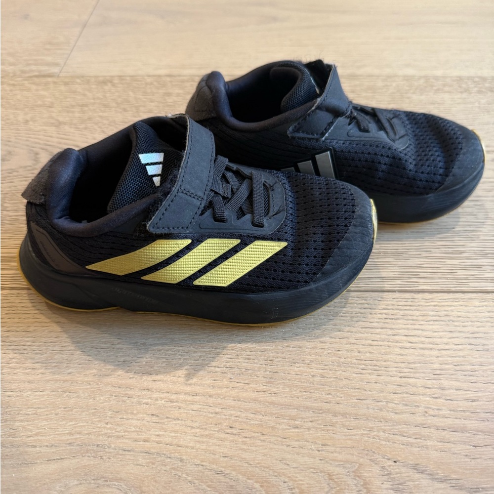 ADIDAS Kids Durango running shoes Size 11K
